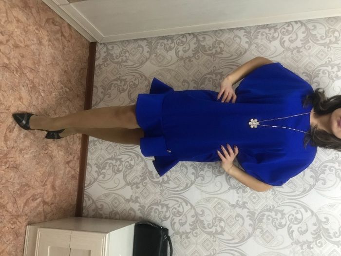 Интересное яркое платье