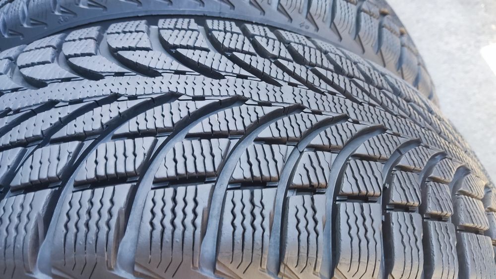 2броя зимни гуми 235/60/17 Michelin Latitude Alpin
dot23