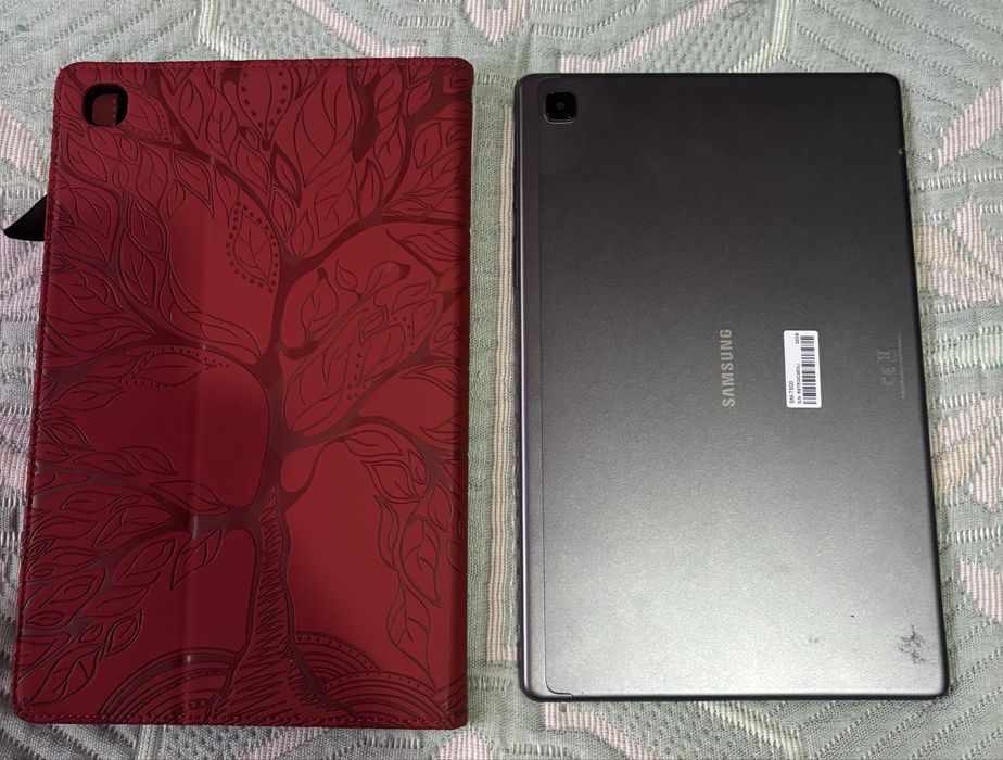 Samsung Galaxy Tab A7 T500, 10.4”, Wi-Fi, husă roșie, stare foarte bună