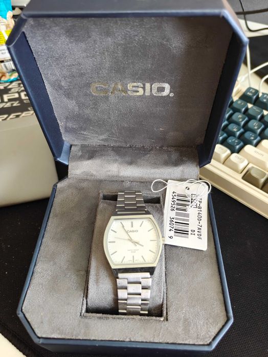 Мужские винтажные квадратные аналоговые часы Casio MTP-B140D-7AV