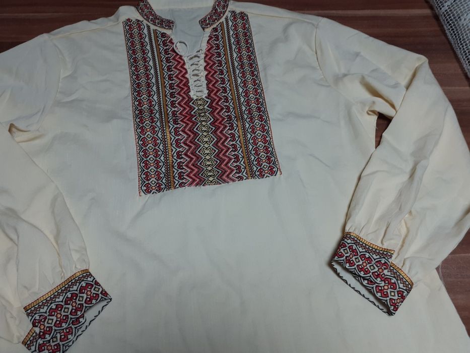 Риза  нашивана  мъжка  Риза с потури и..пищови