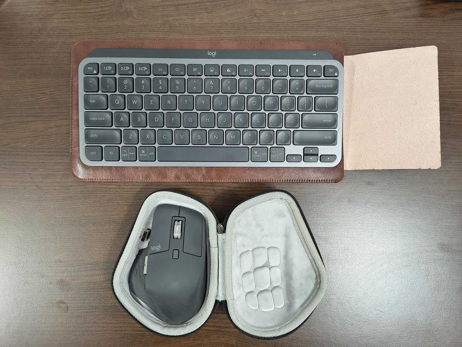 Мышь для работы Logitech MX Master 3S Graphite + чехол Geekria (Идеал)
