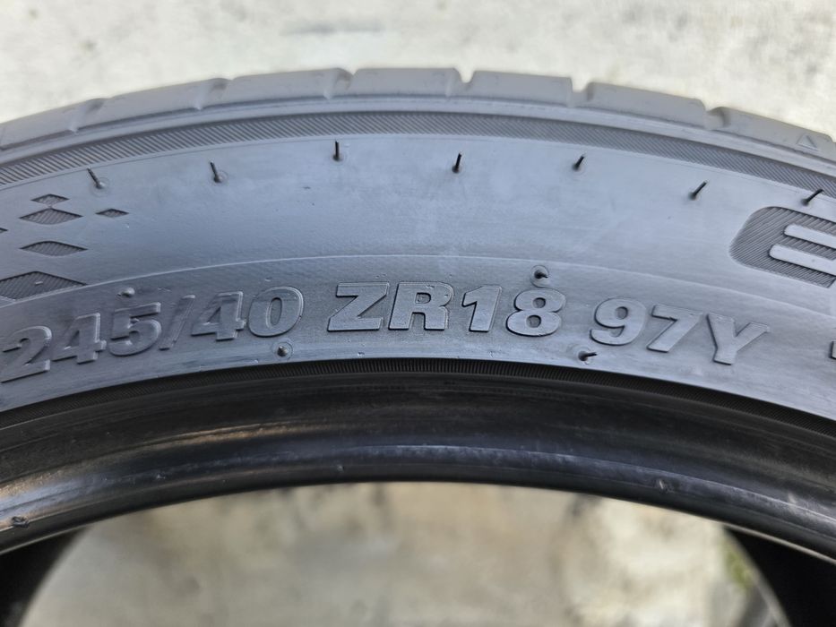 Vând două anvelope de vara kumho 245 40 18 dot 0722