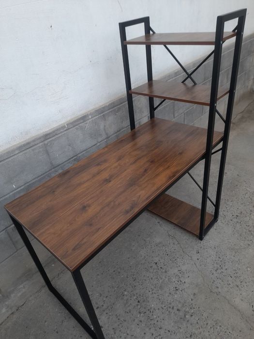 Столы в стиле лофт.