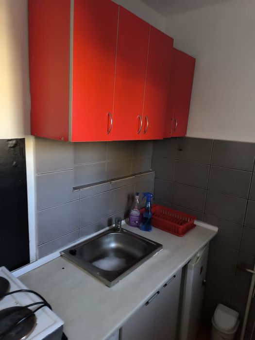 Inchiriez apartament