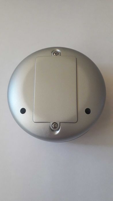 радио транзистор, дизайнерско, за врат, размер внос от Италия