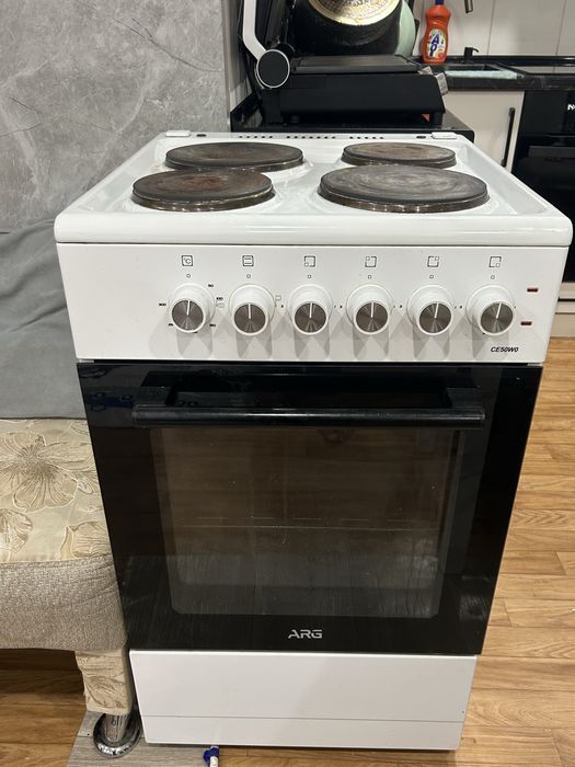 Продам электрическую плиту