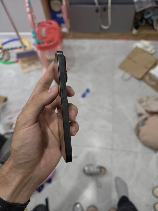Обменяю iPhone 15 Pro на iPhone 17