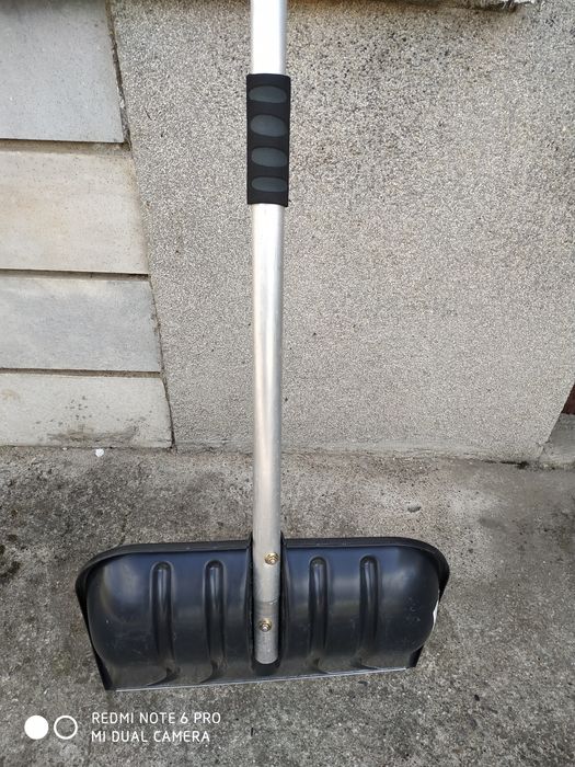 Лопати за сняг два броя