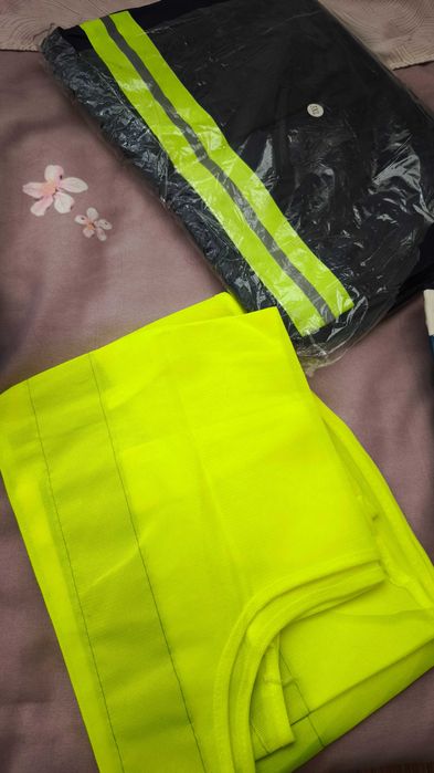 Продам недорого перчатки дождевик,