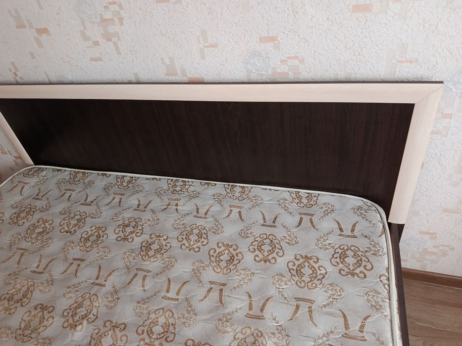 Срочно продам кровать недорого