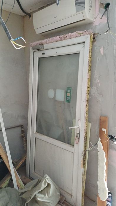 Продам двери б/у