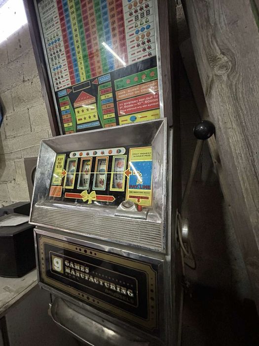 - Машина еднорък бандит