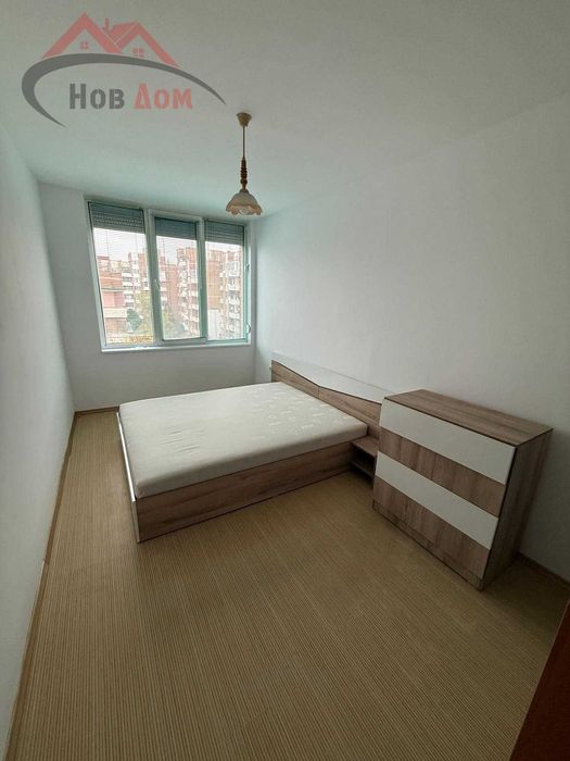 Тристаен на бул. България