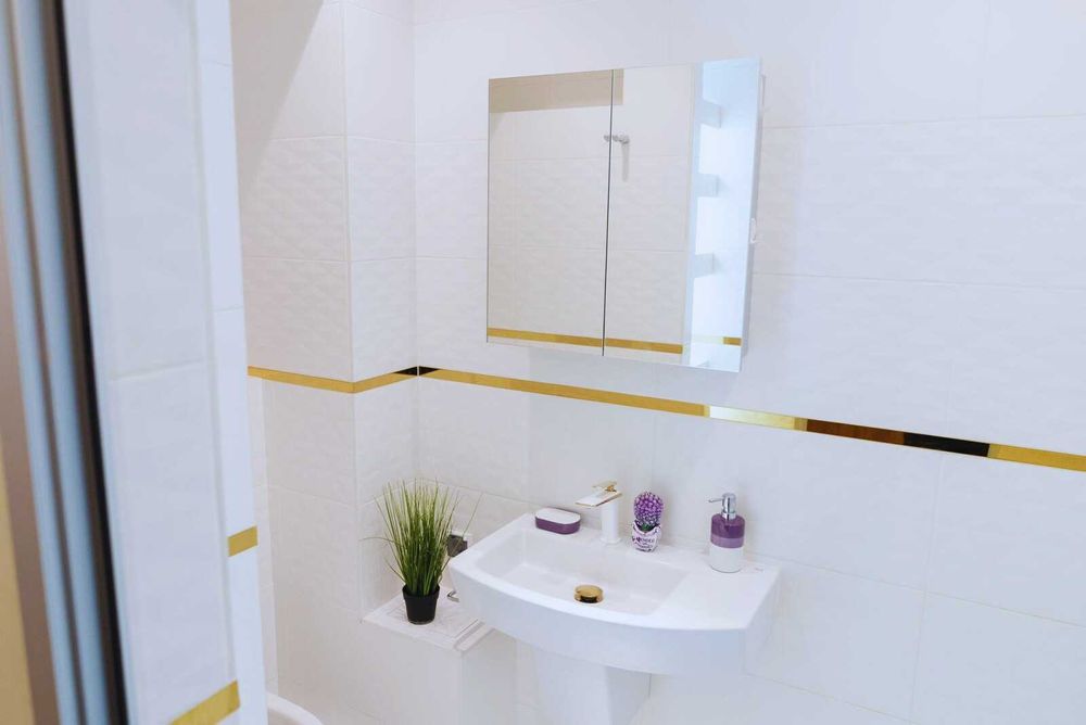 Дава се под наем Тристаен апартамент в София, Красно село - 92 кв.м за 663 € - Снимка #1