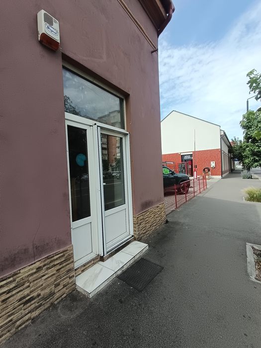 Dau in chirie spatiu comercial fast food