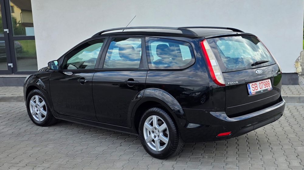 FORD Focus 2010 — imagine 3