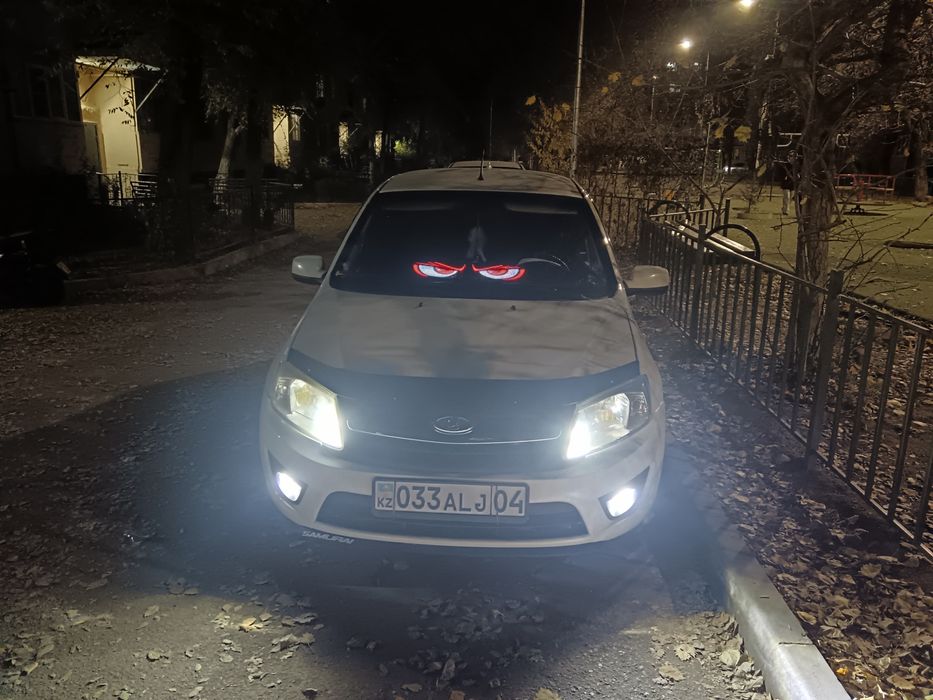 Автомобиль (Lada Granta 2014)