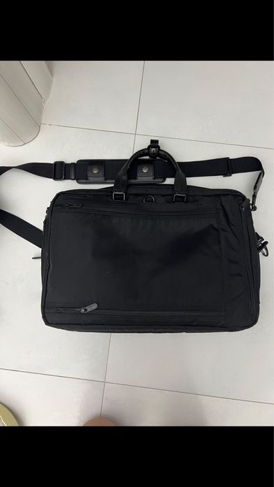 Vand geanta pentru laptop