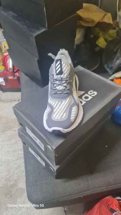 Adidas mai multe modele