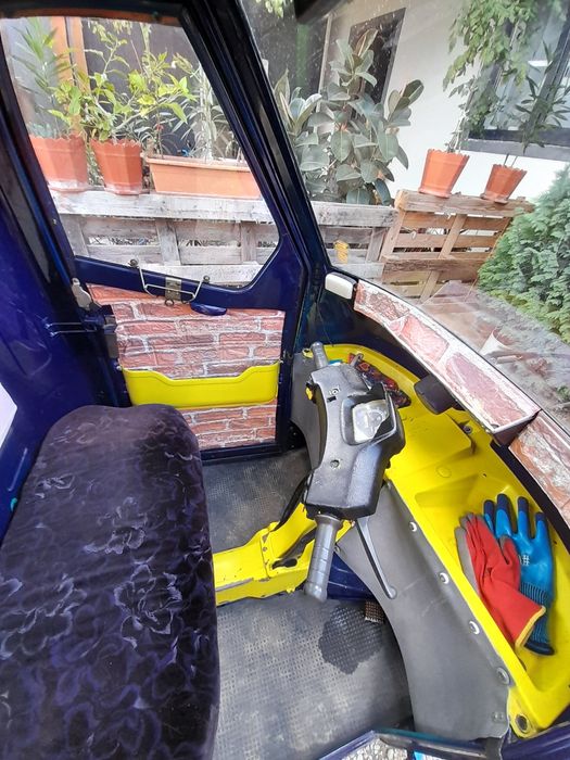 Ape50 piaggio cu un far