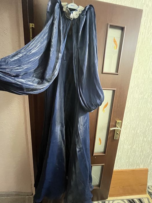 Вечерние  платья новые