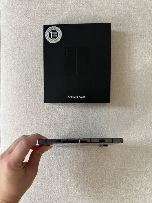 Samsung Galaxy Z Fold 5