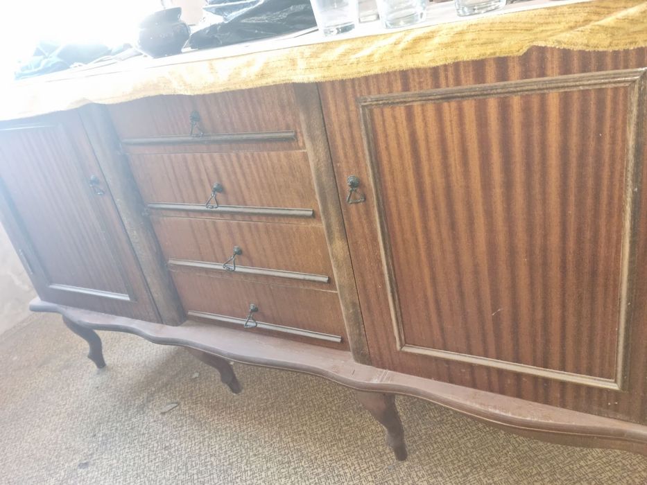 Продавам стар Скрин