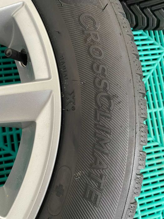 Jante noi R16 anvelope noi allseason 205 60 R16 Renault Megane 4