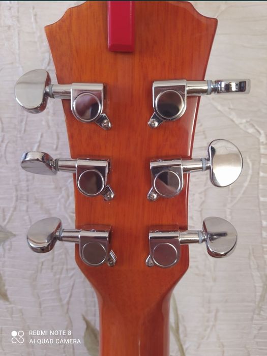 Акустическая гитара Caravan music