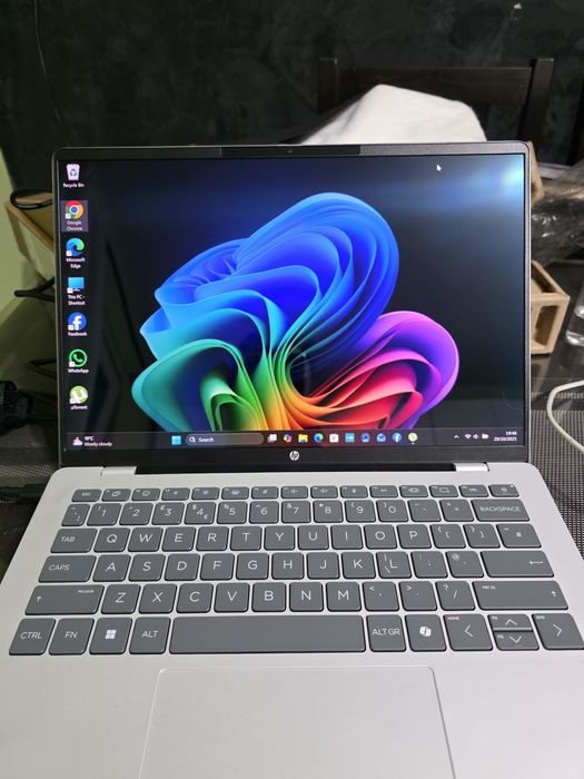 Hp omnibook oled snapdragon x