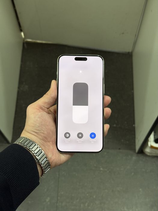 iPhone 15 Pro Max Faqat Ekrani Ozi 100% Orginal