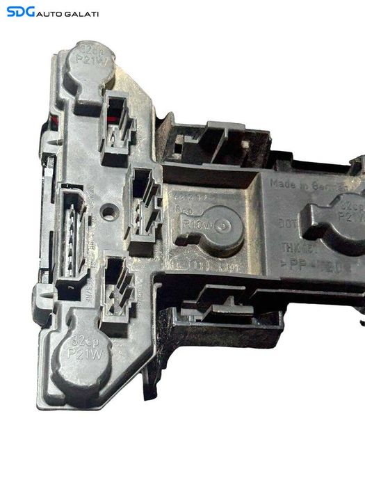 Stop Lampa Tripla Dreapta Volkswagen Golf 4 1998 - 2005 Cod 1J6945112S [L6886]