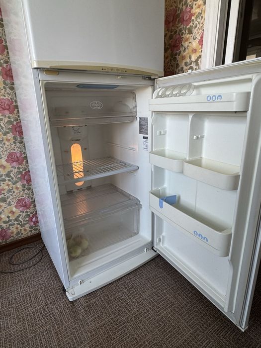 Продам холодильник LG