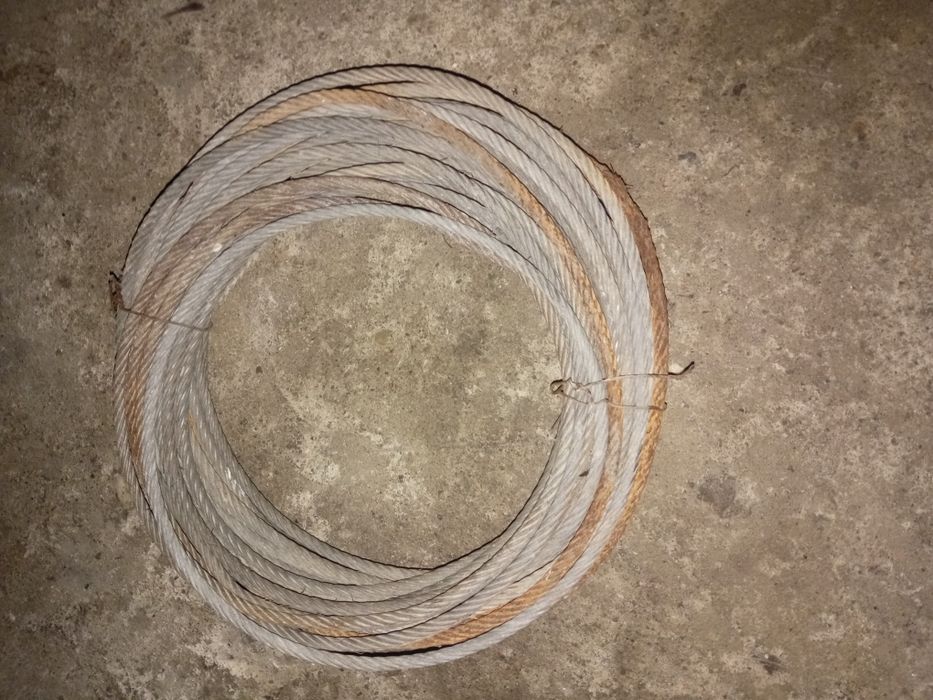 Vând cablu oțelat plus mojar