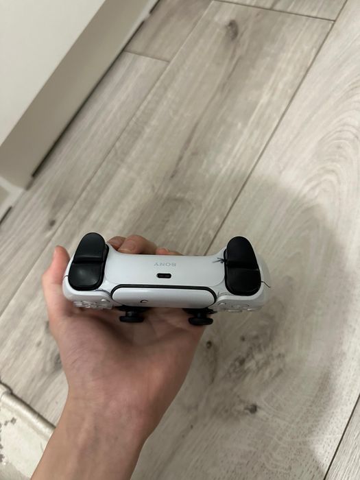 продаю контроллер от Playstation 5, DualSense