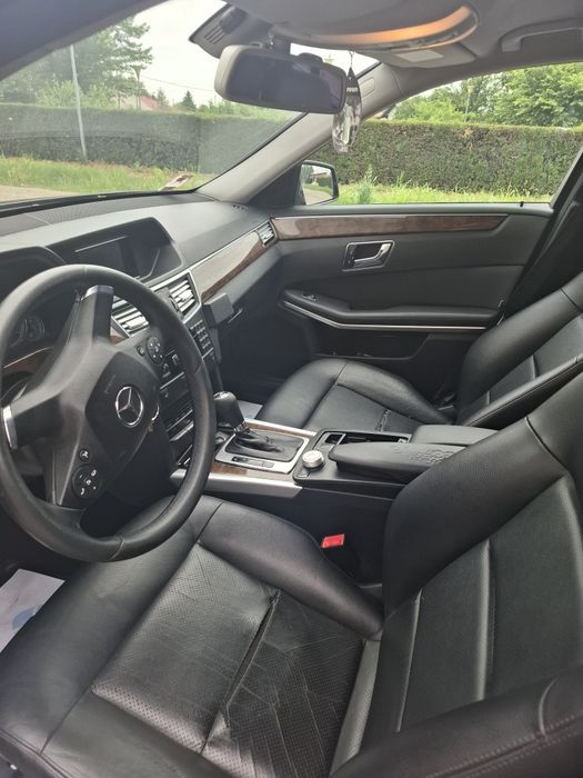 Mercedes-Benz E200