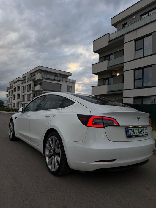 De vanzare Tesla model 3