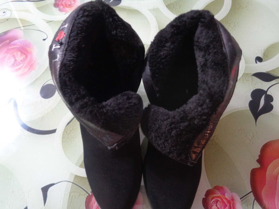 Vand ghetute dama piele intoarsa NR36.