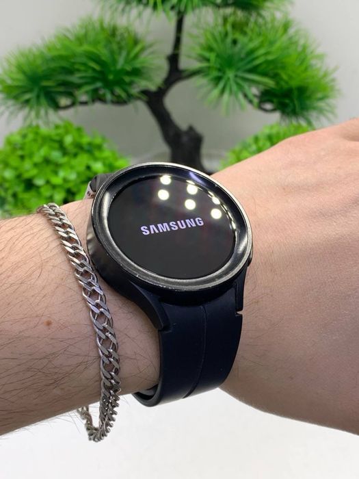 Galaxy watch 5 pro 45mm  Комплектация: ЗУ  :;(6)