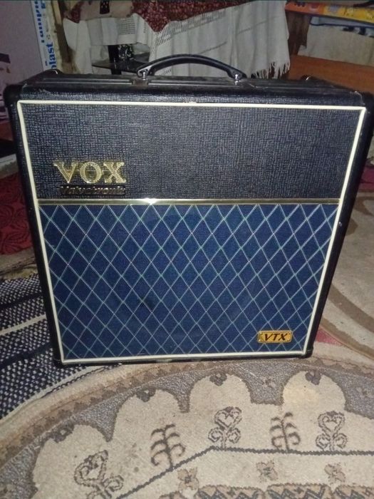 VOX AD60VTX cu pedale originale – amplificator cu lampă (valvă)
