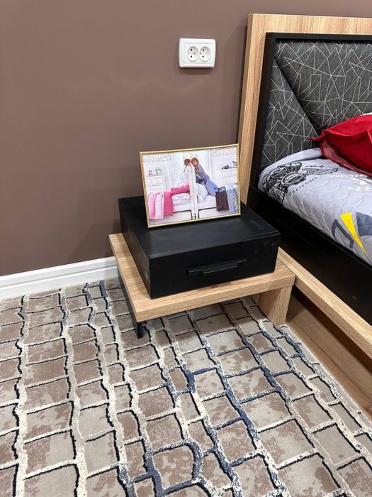 Продается детская мебель в Ташкенте кровать, шкаф, стол, трюмо, тумба