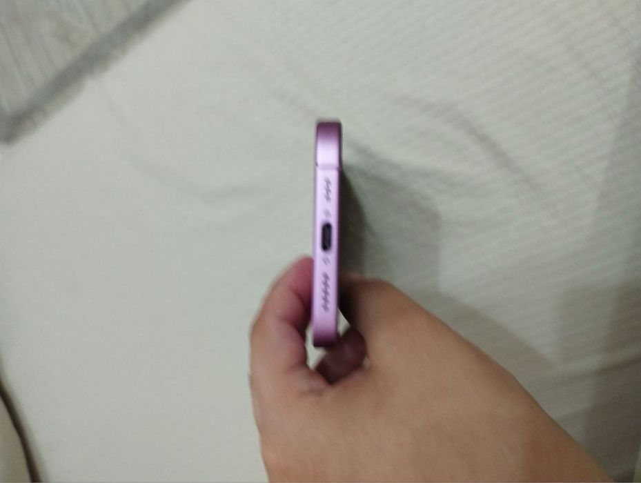 Apple iPhone 16 розовый
