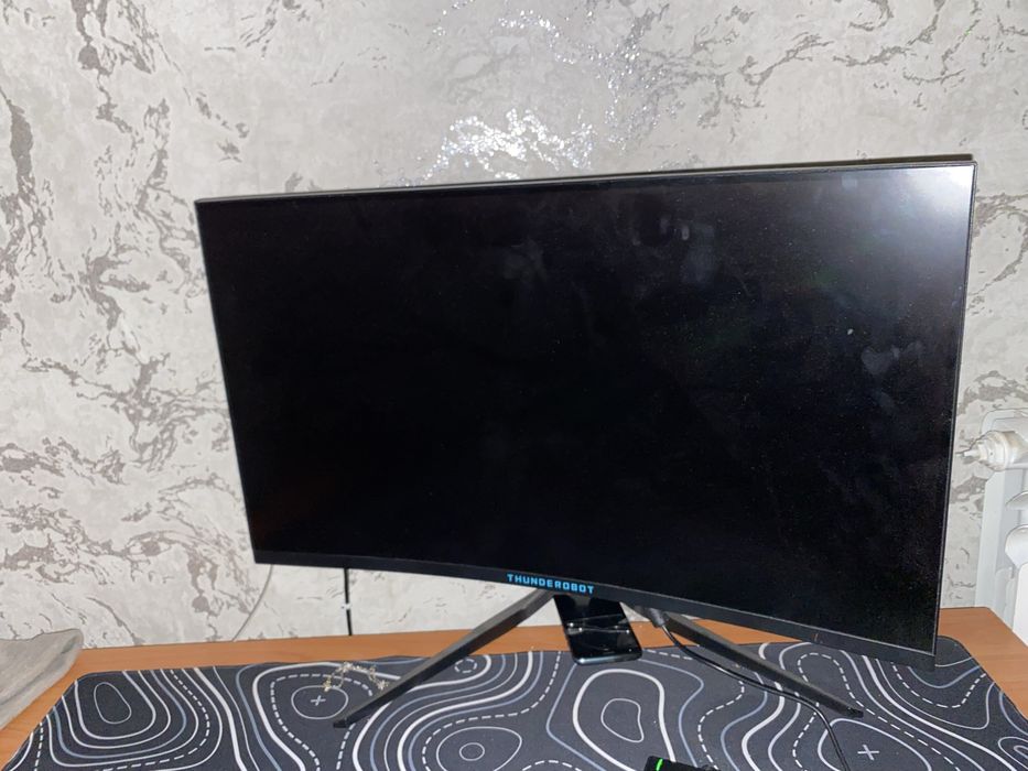 продам монитор thunderobot
