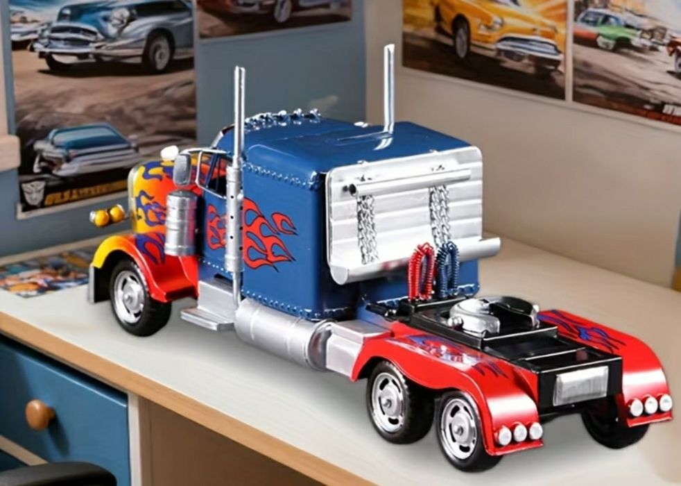 Machetă metalică Optimus Prime