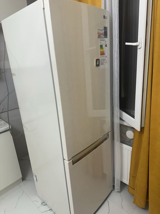 Холодильник LG GC-B459SELC