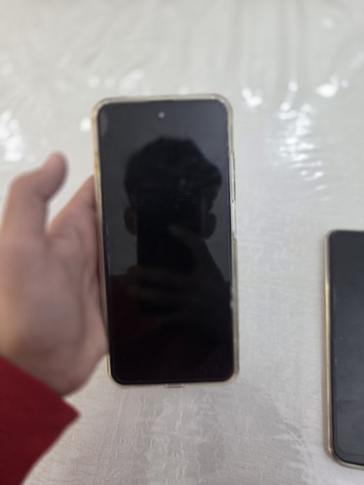 продам 2 телефона за 55 тыс.