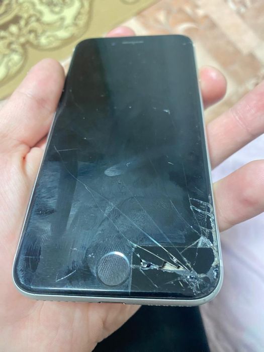 Айфон Се 2о2о!!)