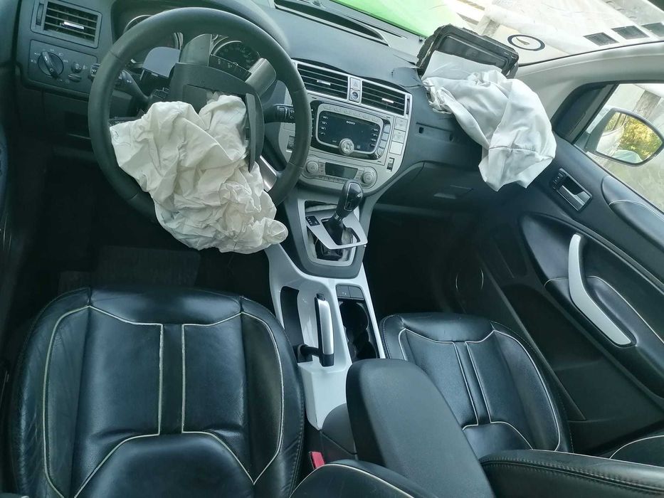 Dezmembrez Ford Kuga 2011 2.0 TDCI 4x4 pachet Individual