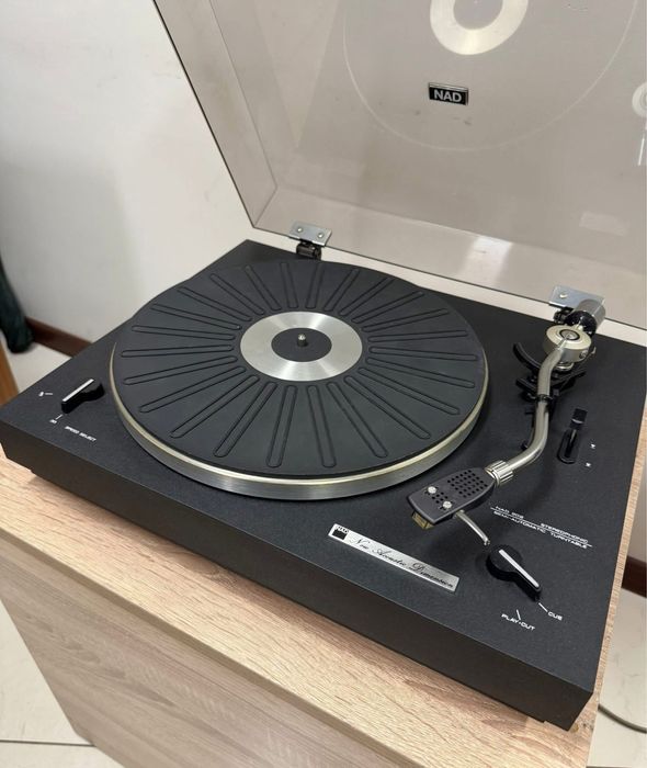 Ретро грамофон NAD 202 - ремъчно задвижване - Made in Japan
